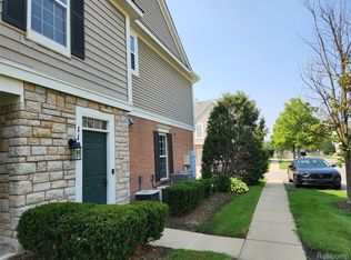 1108 Alameda Blvd, Troy, MI 48085