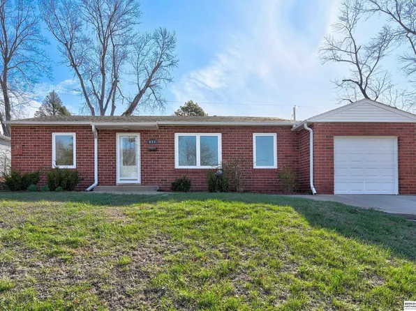 531 S 69th St, Omaha, NE 68106