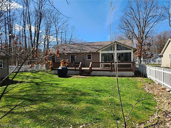 5th image of 2100 N Park Ln
