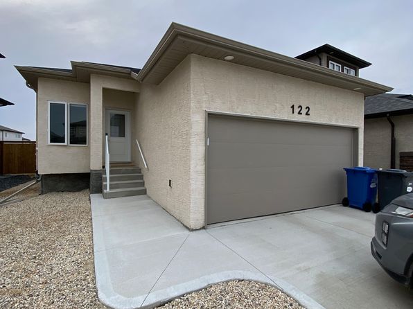 122 Douglas Henning Bay, Winnipeg, MB R3Y 2C5