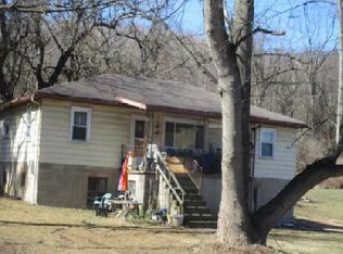 754 S Center Ave, Hunker, PA 15639