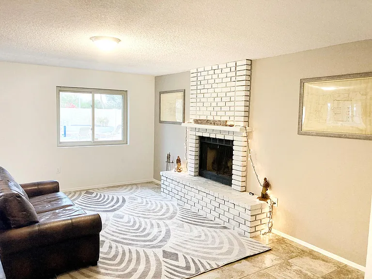 2142 E Woodman Dr — Photo 7