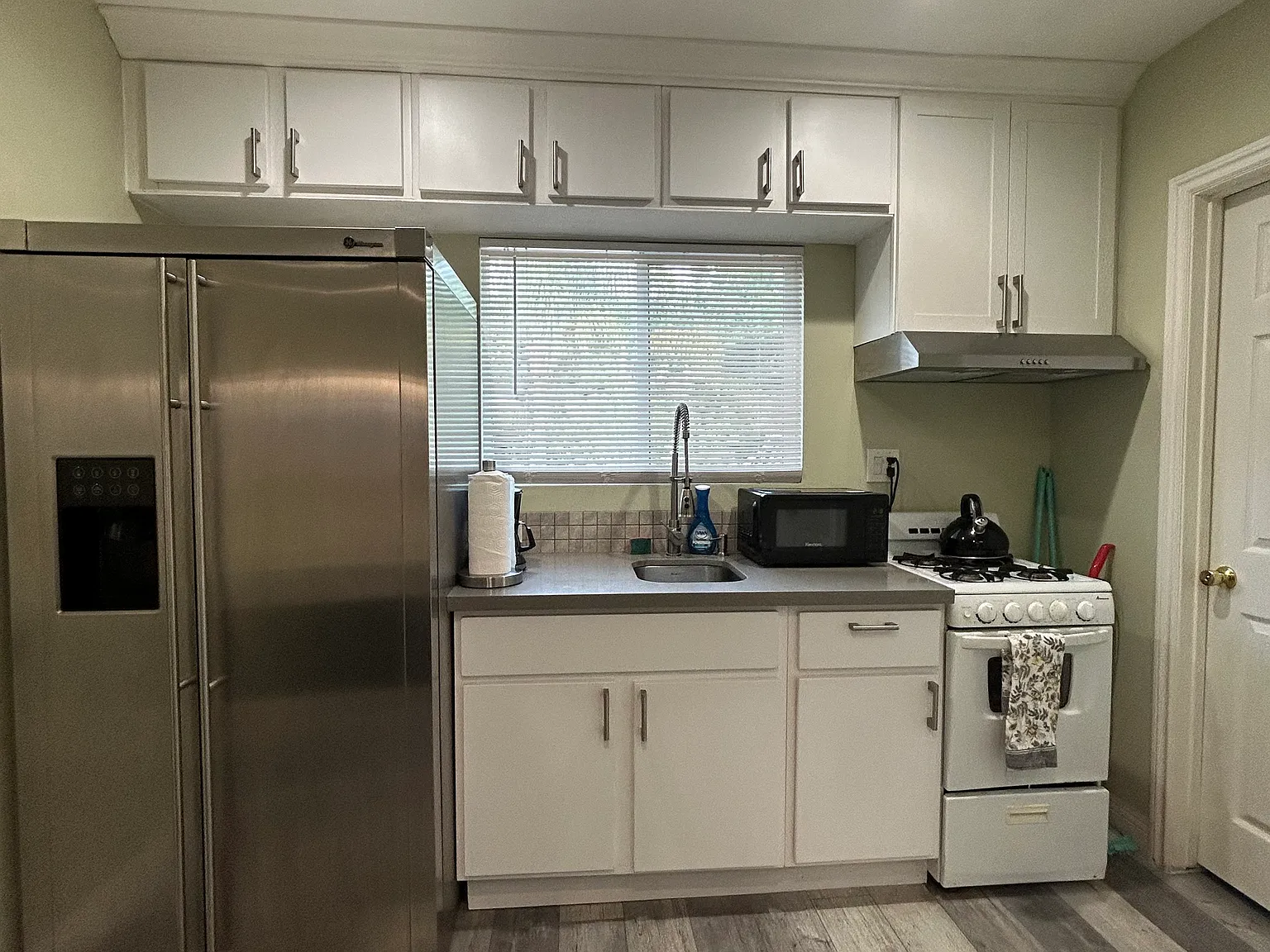 1 bed, 450 sqft, $2,300 — Photo 2