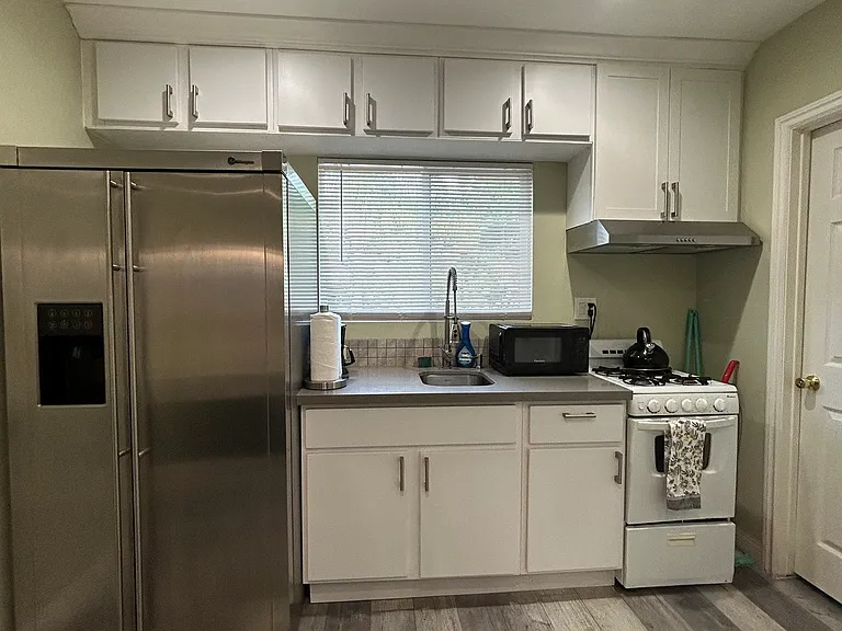 22725 Cavalier St — Photo 2