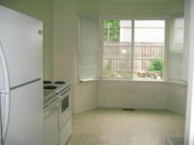 2nd image of 270 E Hill Ave