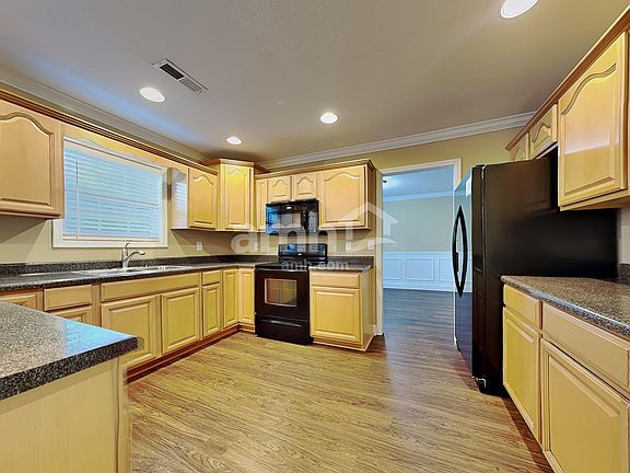3rd image of 6317 Stillglen Ln