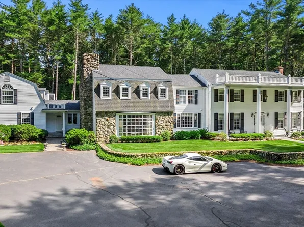 28 Pineswamp Rd, Ipswich, MA 01938