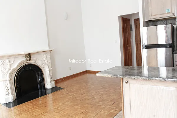 Rented by Mirador Real Estate | media 5
