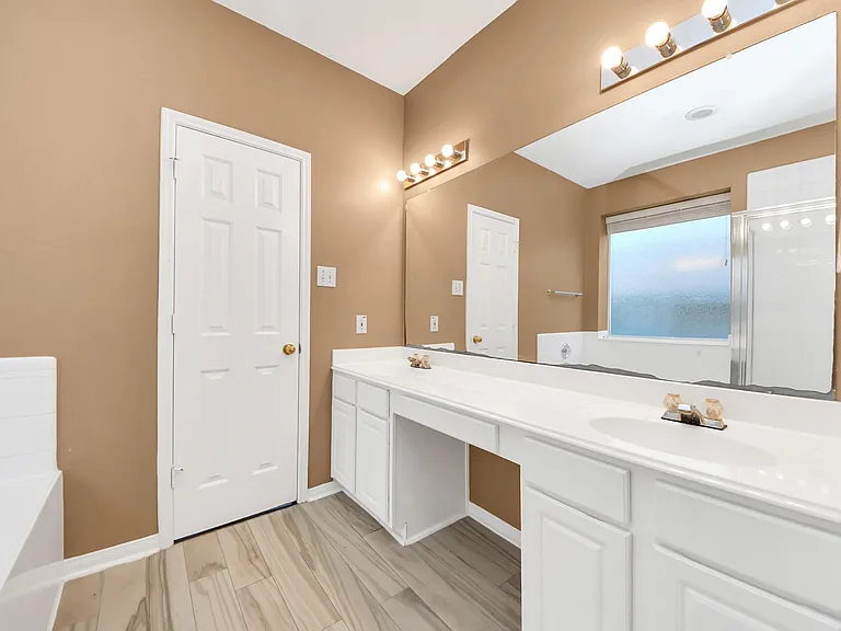 4703 Zachary Ln — Photo 14