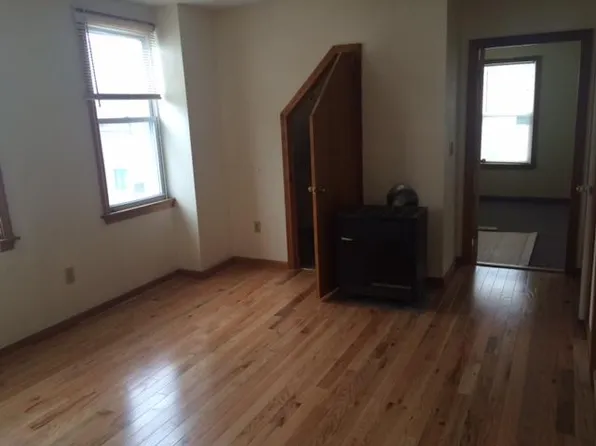 9 Branch St #3, Worcester, MA 01604