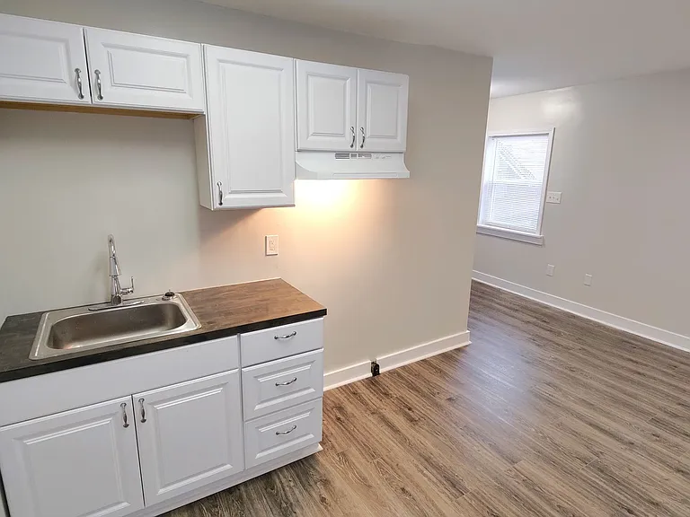 1206 Middle St — Photo 9