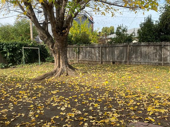 5th image of 1907 Capell Dr