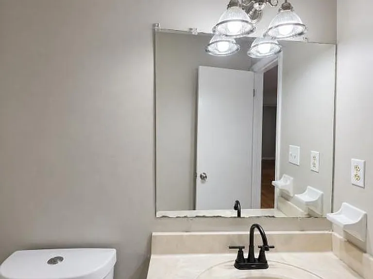 125 Mossland Dr — Photo 13