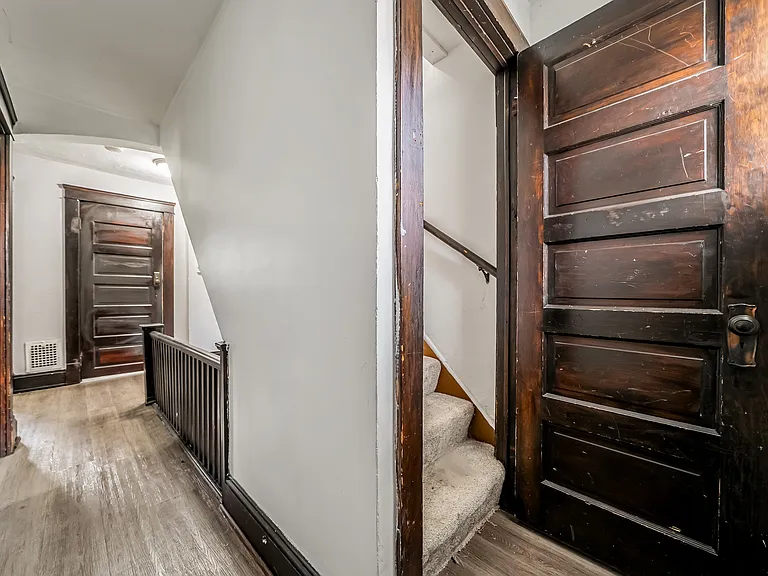 14520 Bayes Ave — Photo 4