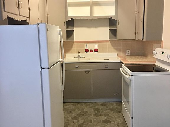 4th image of 123 N Yakima Ave APT 204