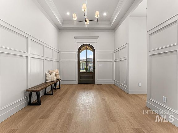 3rd image of 22492 Aura Vista Way