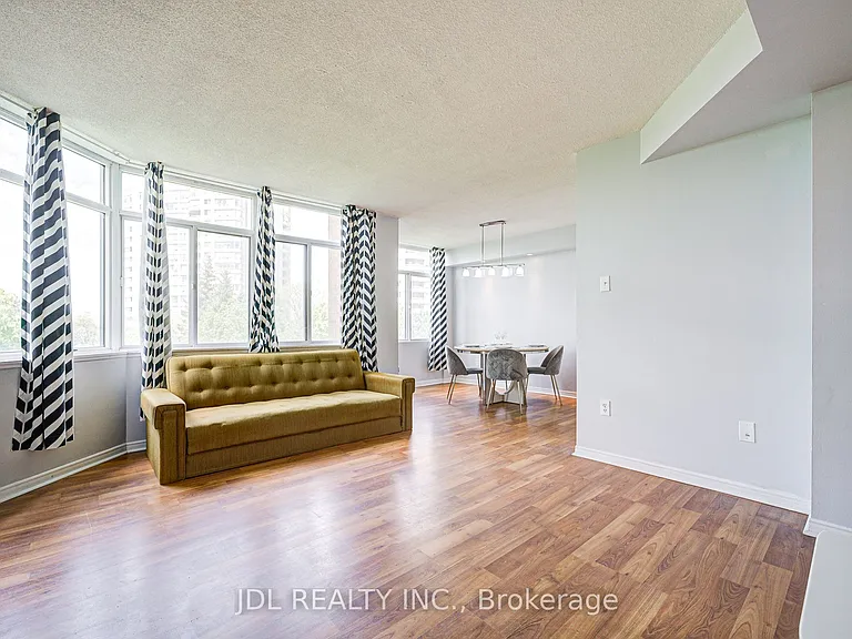 88 Alton Towers Cir #410 — Photo 25
