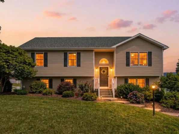 162 Cold Springs Rd, Stuarts Draft, VA 24477