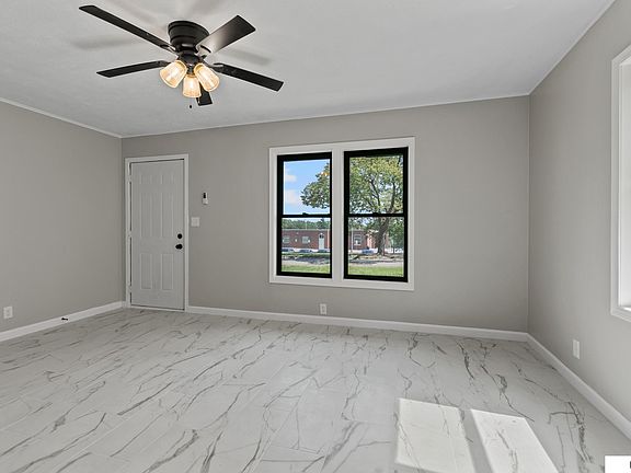4th image of 381 S 48th St