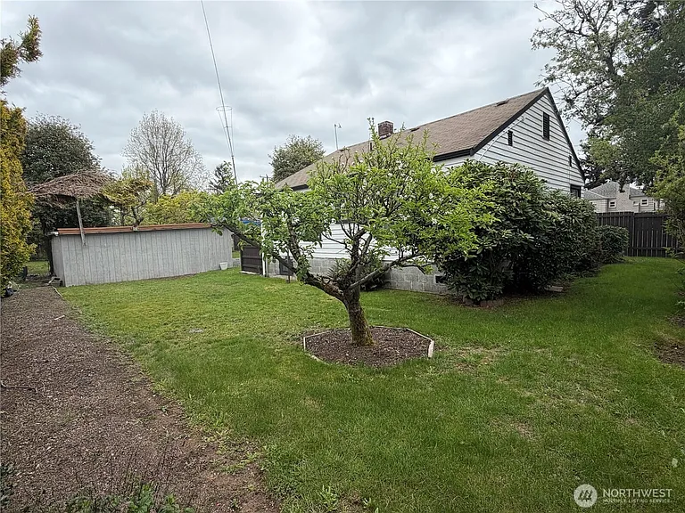 656 SW 149th St — Photo 10