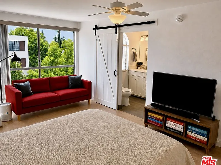 10800 Peach Grove St #5 — Photo 14