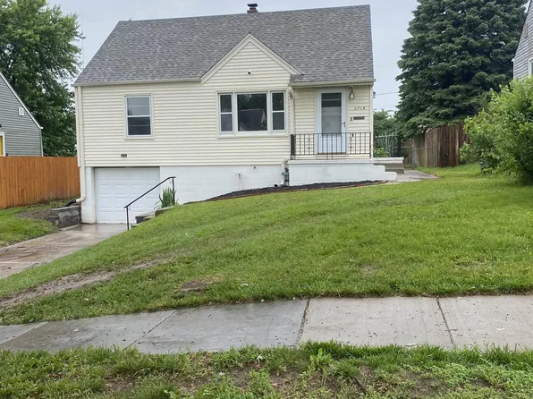 6768 Manderson St, Omaha, NE 68104