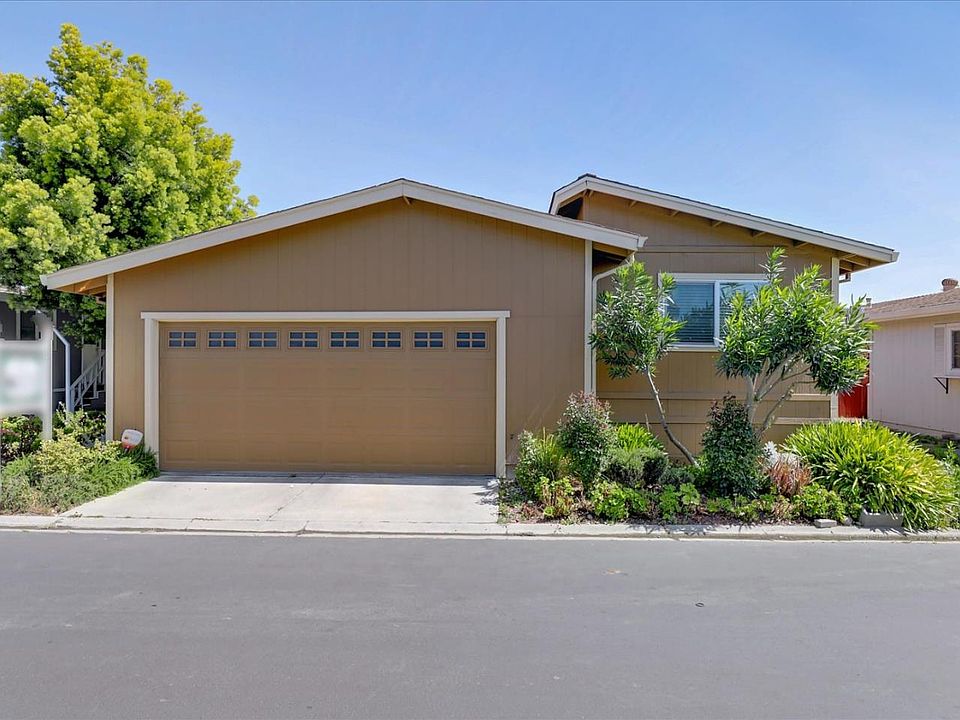 1st image of 437 Chateau La Salle Dr #437