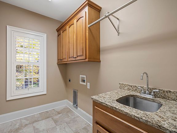 4th image of 137 Northington Woods Dr