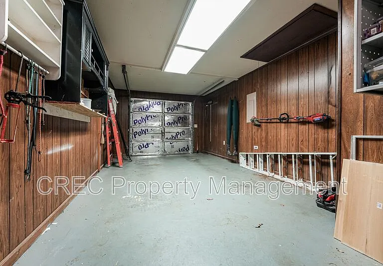 111 Finch St — Photo 14