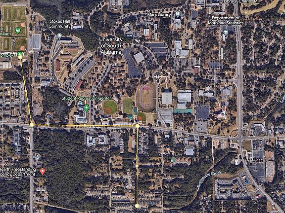 1.23 Miles from HW Stadium! 