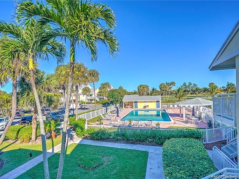 5602 NE Gulfstream Way — Photo 7