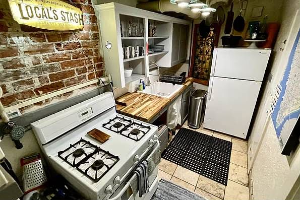 1st image of 1421 N Pennsylvania St APT 40
