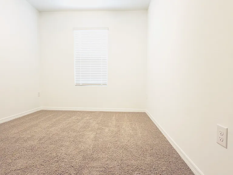 2947 Canary Ave — Photo 8