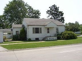 2nd image of 415 S 31st St