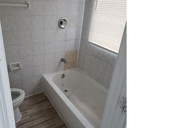 3rd image of 80 Nw 31st Ave