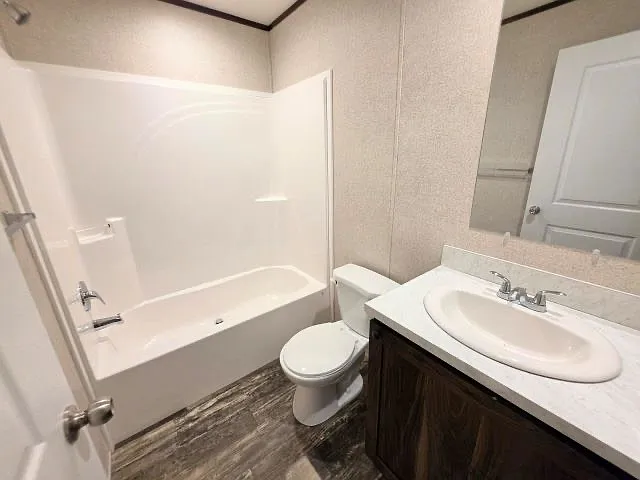 71 Harold Dr — Photo 3