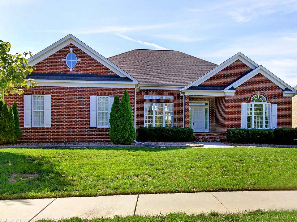 1st image of 9722 Hillspring Dr