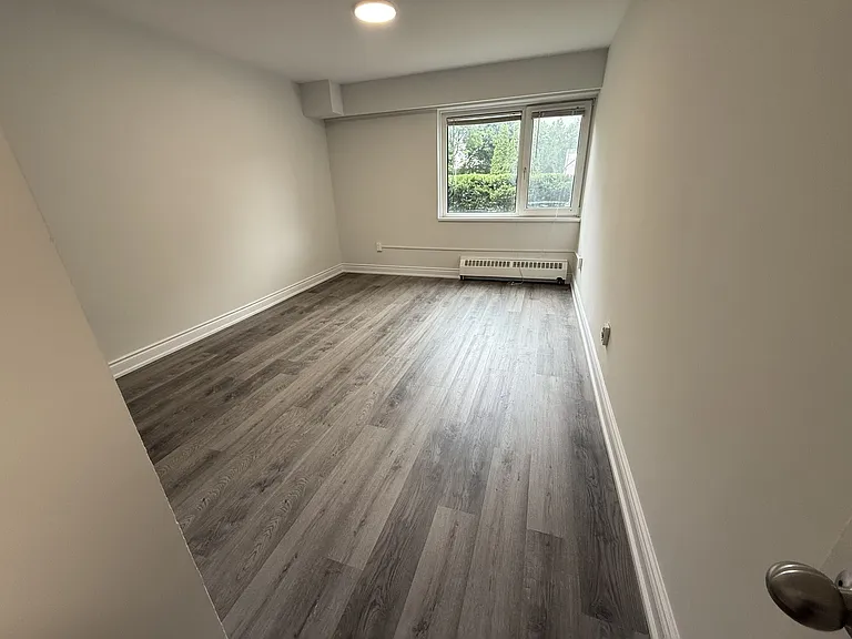 807 Frederick St — Photo 8