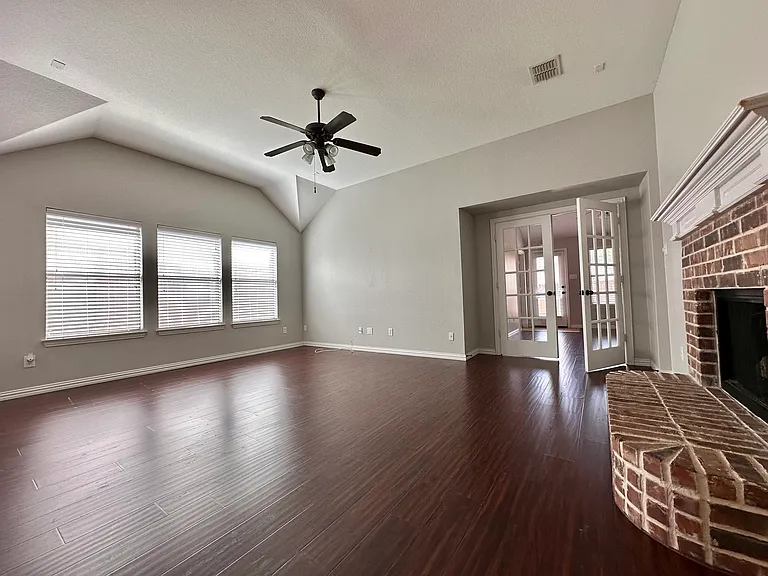 9321 Jerico Dr — Photo 3