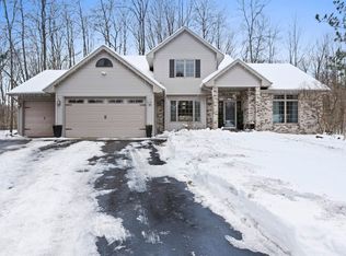 3401 Blackberry Ln, Suamico, WI 54313