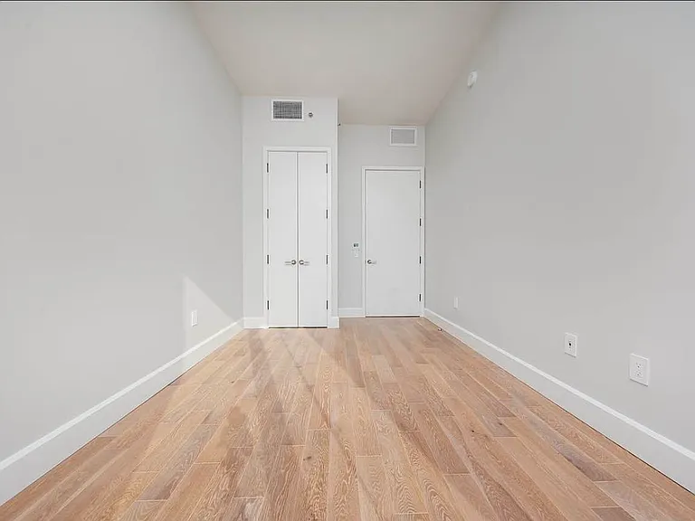 262 9th St #Penthouse 801 — Photo 15