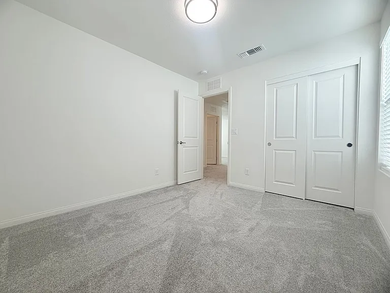 7659 W Mistral Ave — Photo 21