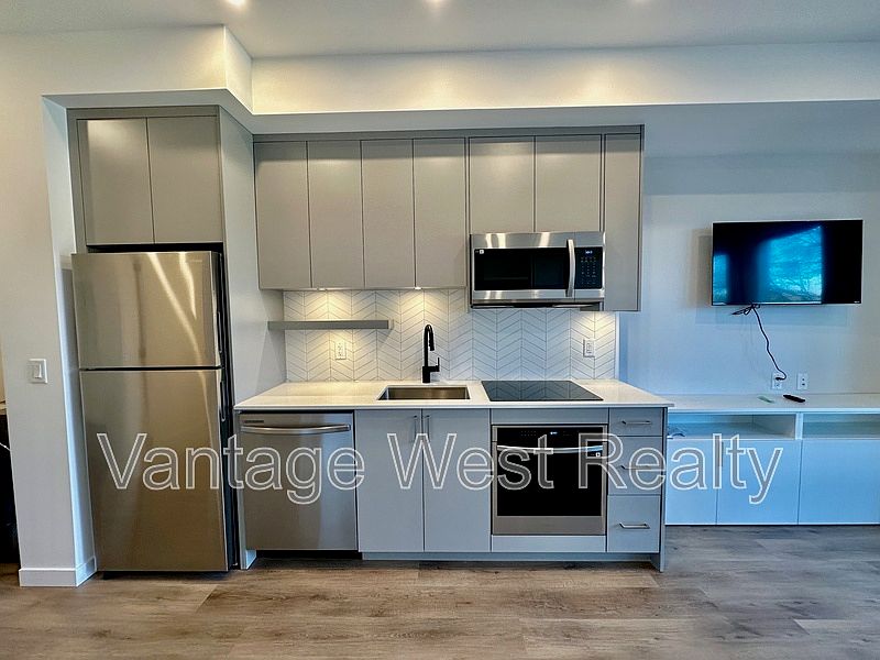 1st image of 1274 Devonshire Ave #304