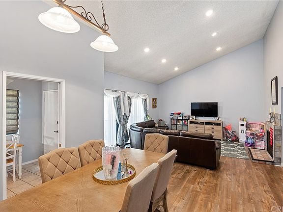 2nd image of 9960 Owensmouth Ave Unit 37