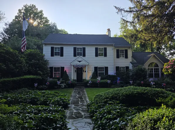 704 Cliveden Rd W, Pikesville, MD 21208