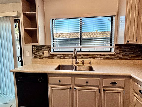 5th image of 5073 Sutter Creek Cir