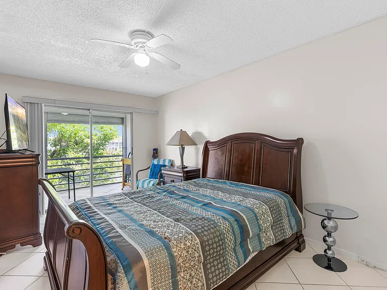 3028 Harwood Dr #D — Photo 17