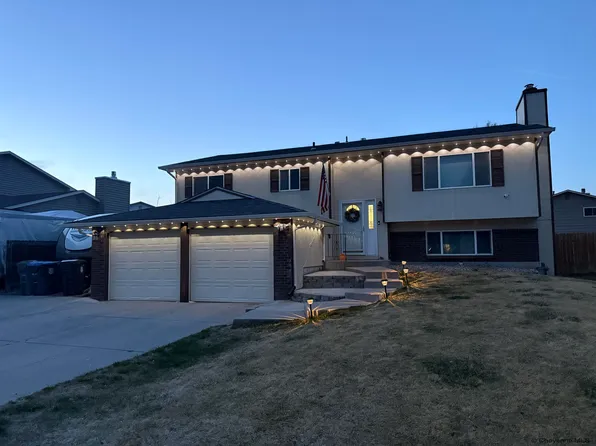 5400 Rangeview Dr, Cheyenne, WY 82001