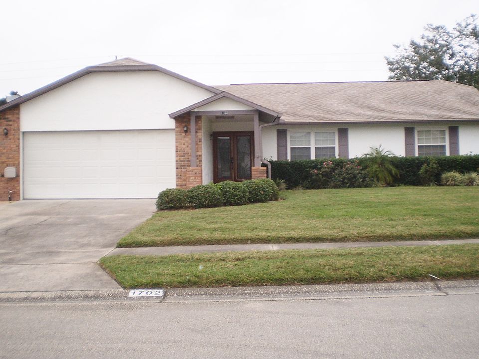 2nd image of 1702 Willa Cir