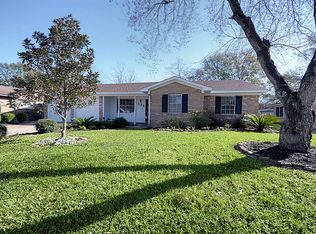 523 Cambridge Village Dr, Humble, TX 77338